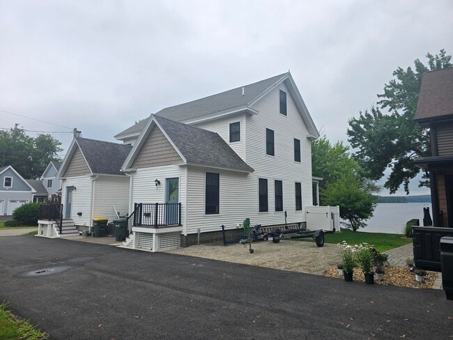 Building Photo - 101 Fenton Ave