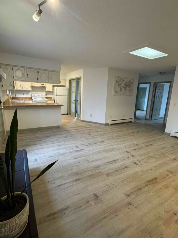 Foto del edificio - 8810 Washburn St