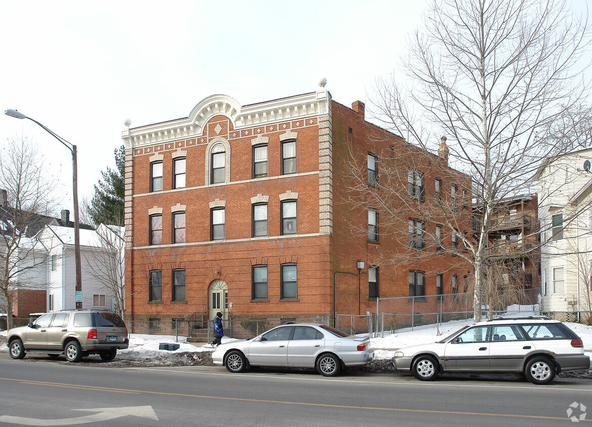 Primary Photo - 43-45 Franklin Ave