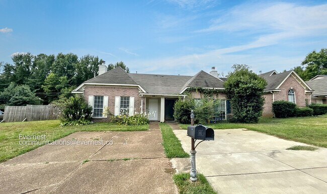 Foto del edificio - 9299 Grove Manor Dr