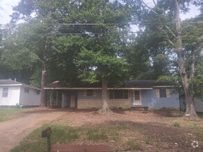 Building Photo - 2821 Tara Rd