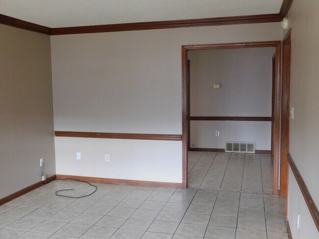 Building Photo - ****JUST REDUCED****3270 Edenshire Lane Ho...