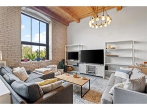 Building Photo - 127 5th St NE