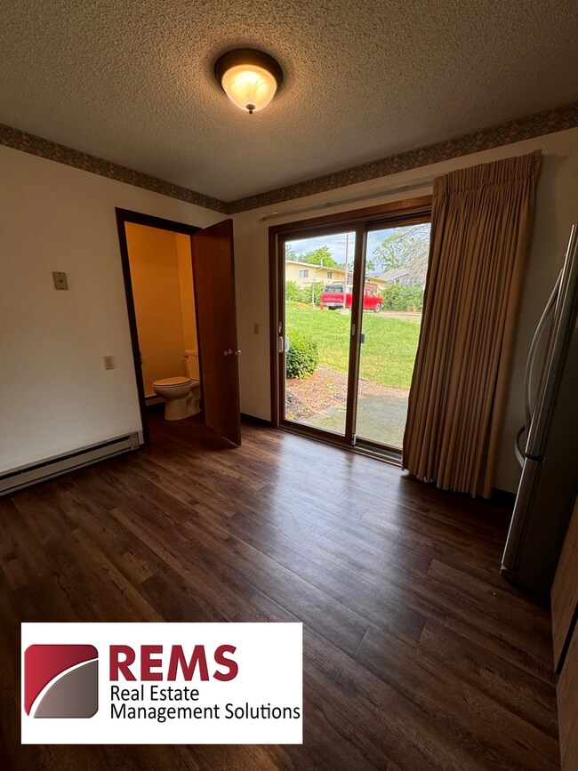 Foto del edificio - 701-709 12th Street / 1400-1406 Tuttle St
