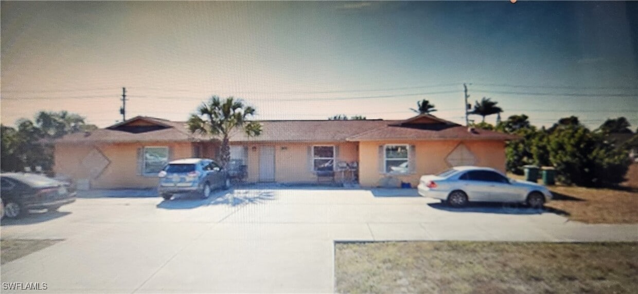 Foto principal - 5400 Golden Gate Pkwy