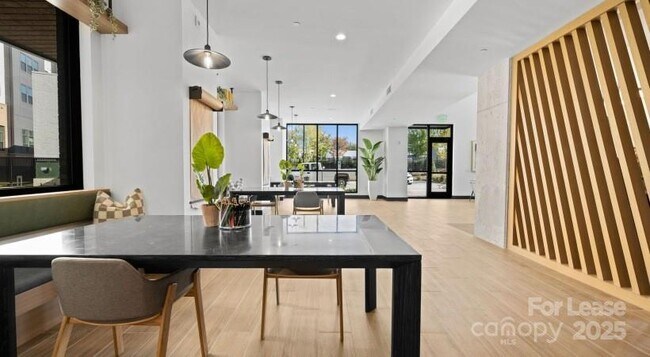 Foto del edificio - 4312 Yancey Rd