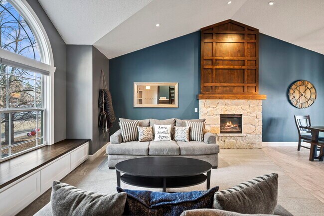 Building Photo - 3640 Tapestry Ter