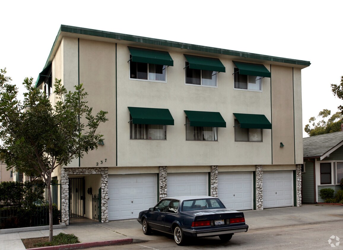 Primary Photo - 237 Lime Ave
