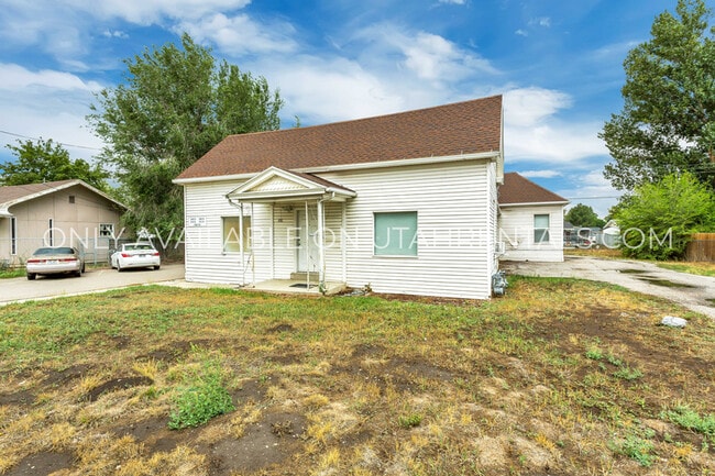 Building Photo - 210 S 1600 W St