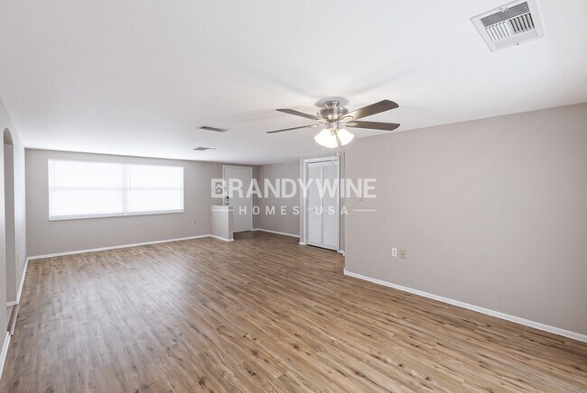 Foto del edificio - 7815 Treasure Pointe Dr