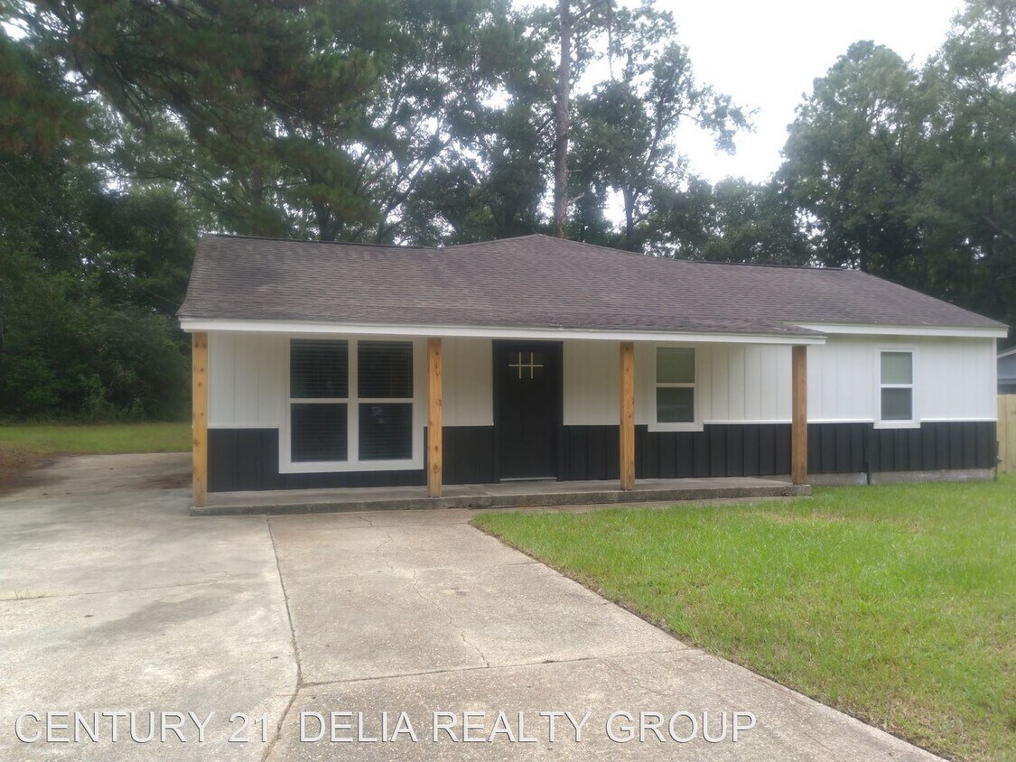 5 br, 2 bath House 214 Pine Tree Lane House for Rent in DeRidder, LA