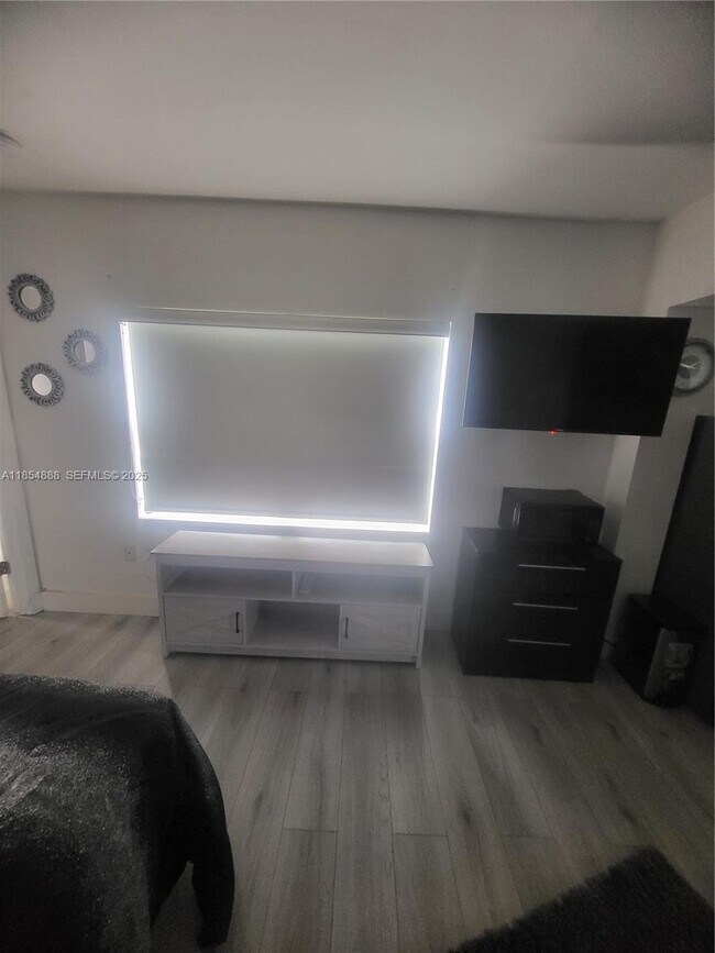 Foto del edificio - 4345 NW 203rd St