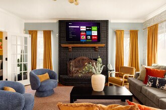 Building Photo - 13702 Yellow Oak Cir