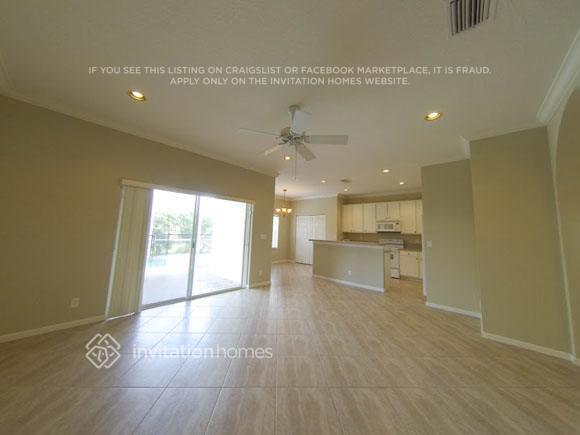 Building Photo - 8651 Gold Cay