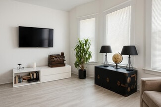 Building Photo - 607 E Euclid St