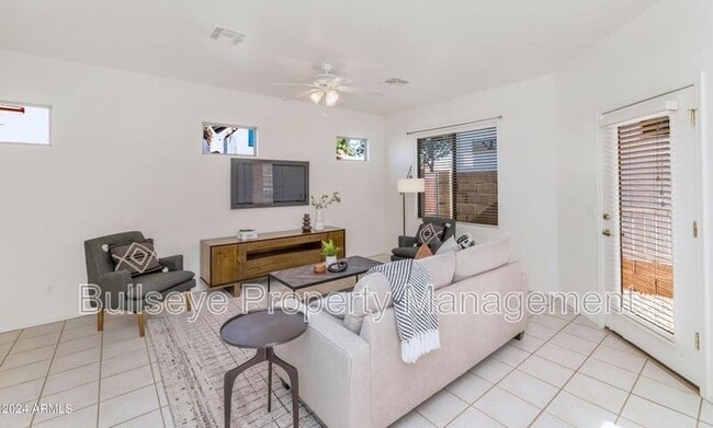 Photo - 3541 W Marconi Ave House