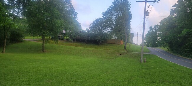 Foto del edificio - 317 S Rogers Rd