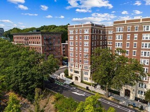 Building Photo - 1450-1454-1454 Beacon St