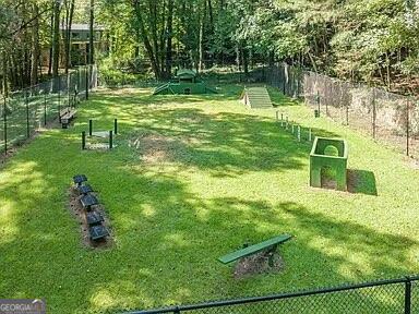 Building Photo - 890 White Pine Dr