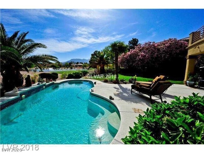 Foto del edificio - 8009 Golfers Oasis Dr
