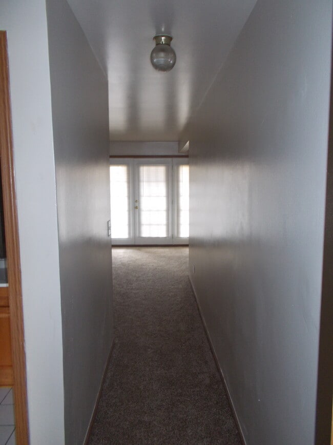 Building Photo - 1720 Sable Ln