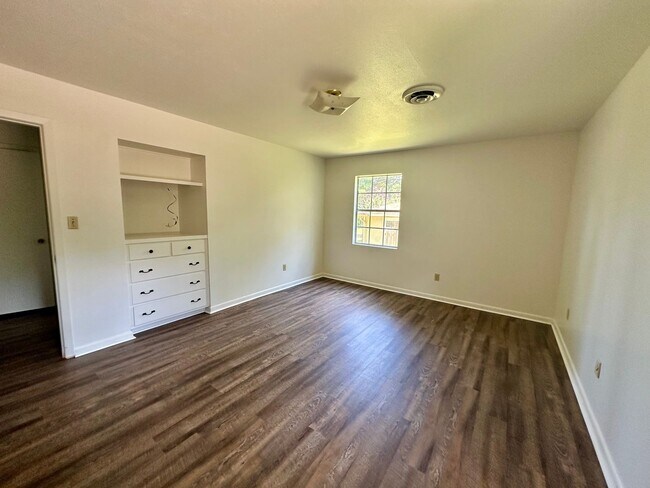 Foto del edificio - Very Spacious Home in North East Jackson!
