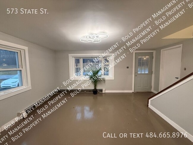 Foto del edificio - 573 State St