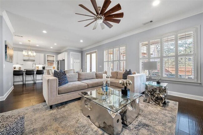 Foto del edificio - 3165 Oakdale Rd