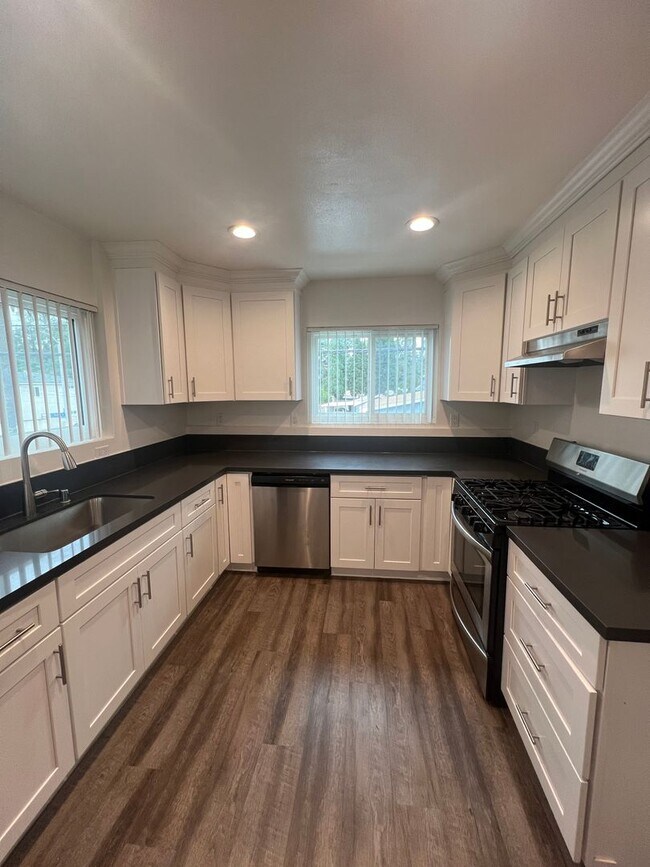 Foto del edificio - 2806-2810 Partridge Ave.