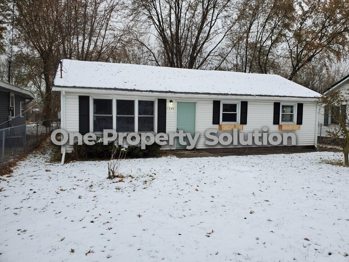 Primary Photo - 1744 E 24th Ave