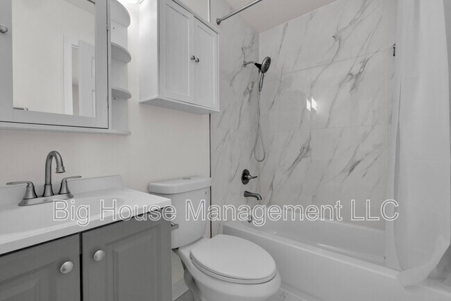 Foto del edificio - 3125 Heathcote Rd