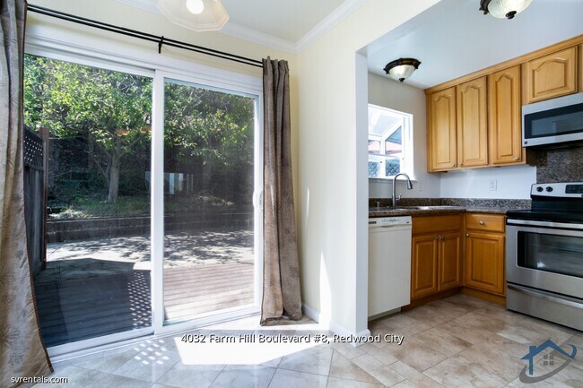 Foto del edificio - 4032 Farm Hill Blvd