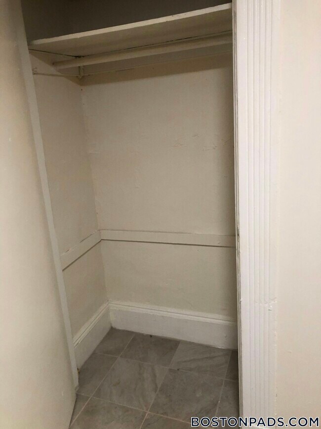 Foto del edificio - 1135 Commonwealth Ave