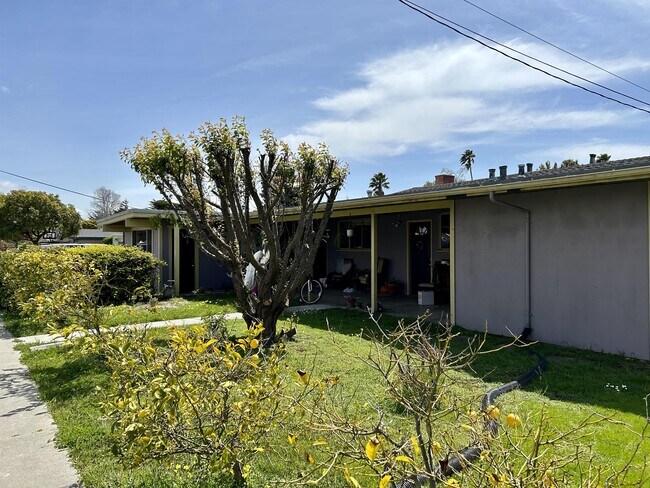 Building Photo - 916 Fair Ave
