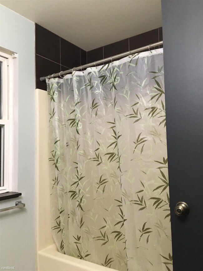 Building Photo - 2 br, 1 bath 4plex - 945 Cedar Run Ct NW 945