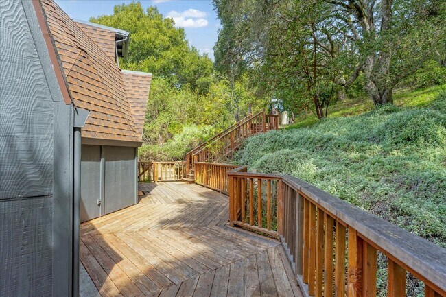 Foto del edificio - 250 Homestead Trl