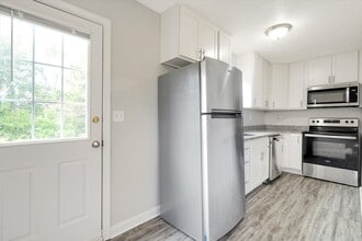 Building Photo - 12014 Morningside Dr