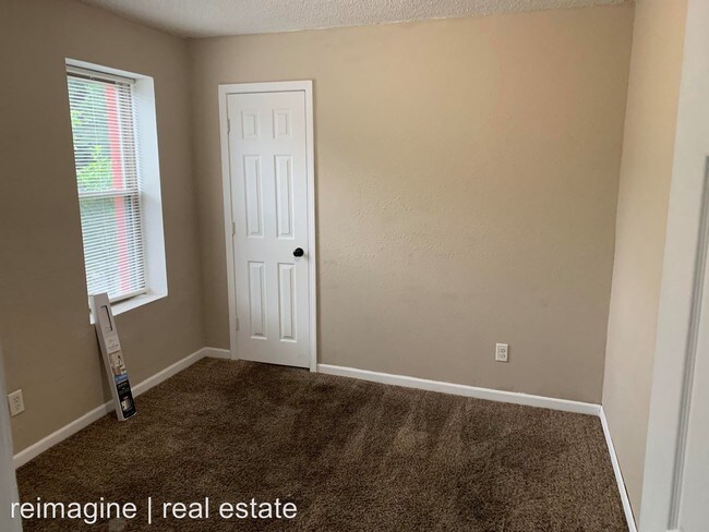 Building Photo - 567 Stryker Ave