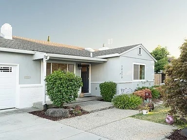 Building Photo - 20570 Sunrise Dr