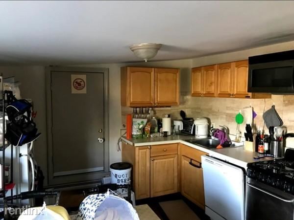 Building Photo - 1 br, 1 bath  - 191 Maverick St 4L