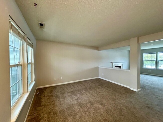 Foto del edificio - Charming 3-Bedroom, 2.5-Bath Home with Lof...