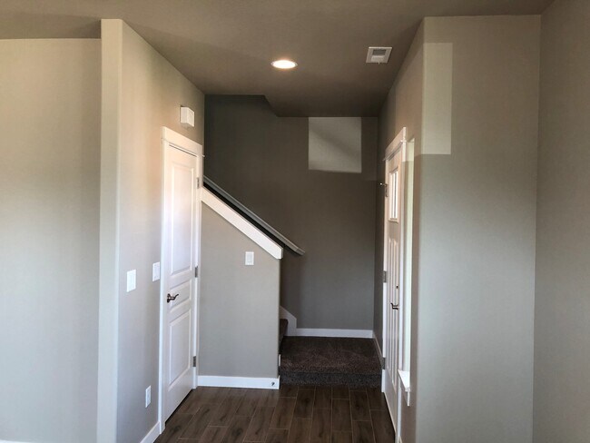 Foto del edificio - Beautiful newer 4 bedroom house in Coburg!