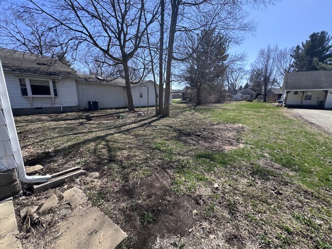 Foto del edificio - 813 E Washington St