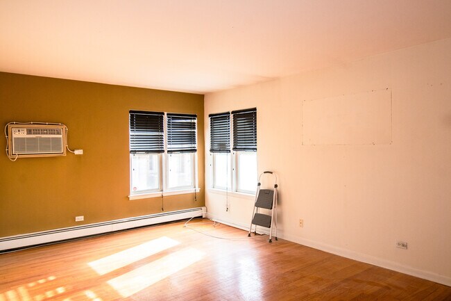 Foto del edificio - 2342 W 111th St