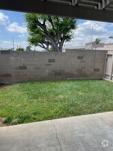 Building Photo - 161 Greentree Ln