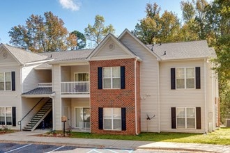 Building Photo - Forest Oaks Apartment Homes