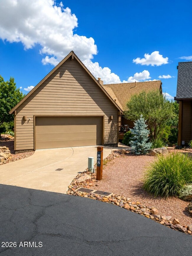 Building Photo - 805 N Grapevine Cir