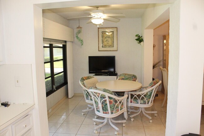 Foto del edificio - 9900 Papaya Tree Trail