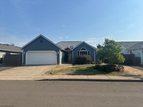 Building Photo - 4551 Glacier St