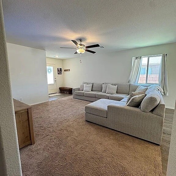 Foto del edificio - 3892 Hernandez St SW